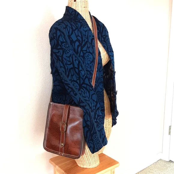 Patricia Nash Venezia Crossbody Map Slim Pouch - Picture 5 of 6